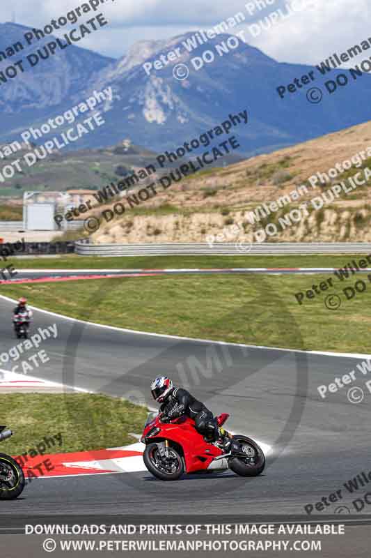 cadwell no limits trackday;cadwell park;cadwell park photographs;cadwell trackday photographs;enduro digital images;event digital images;eventdigitalimages;navarra;no limits trackdays;peter wileman photography;racing digital images;trackday digital images;trackday photos